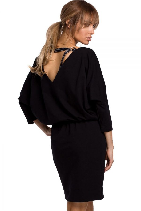 Sukienka nietoperz z dekoltem V na plecach dół dopasowany czarna L/XL