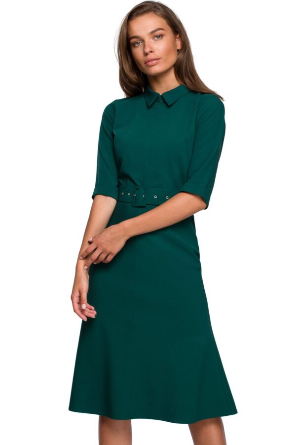 Elegancka sukienka koszulowa z kołnierzykiem i paskiem w talii zielona XXL