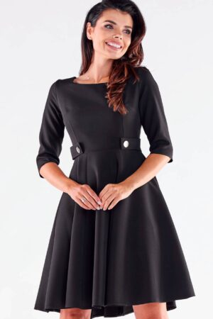 Elegancka sukienka rozkloszowana z ozdobnymi guzikami czarna XL